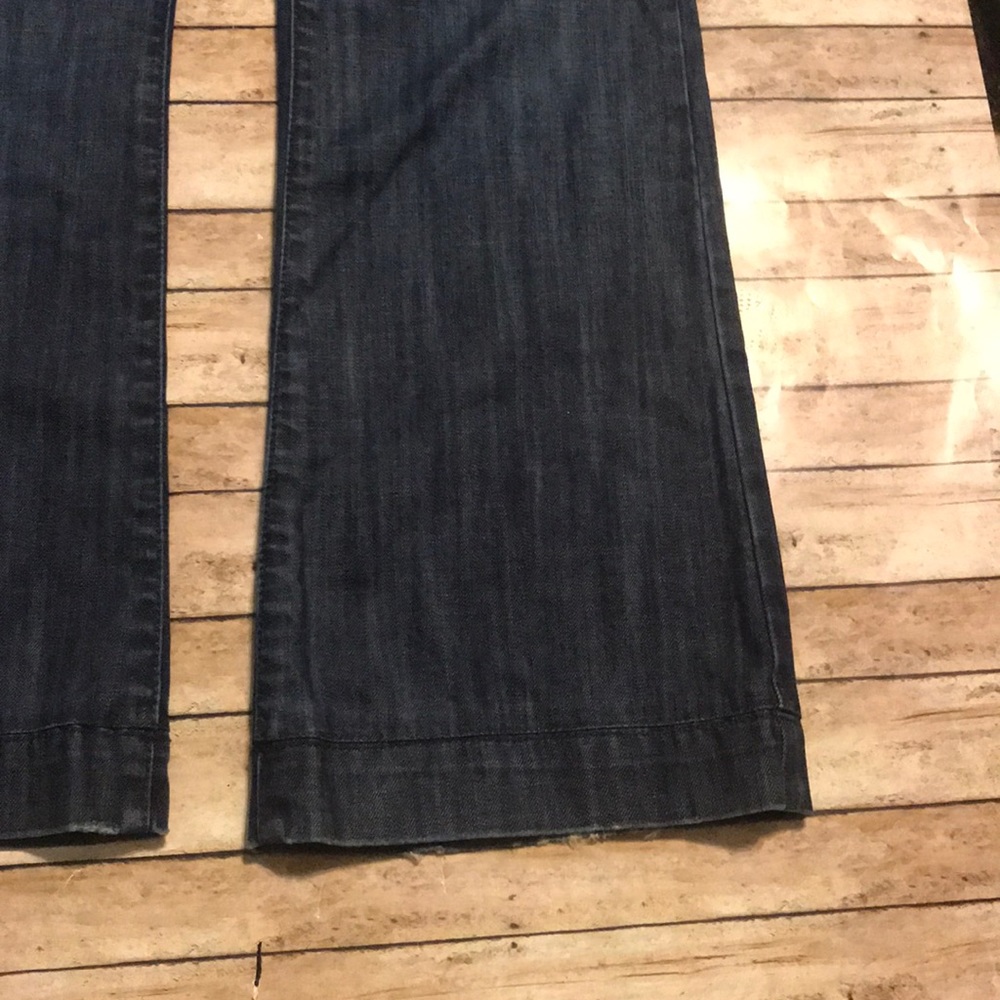 Jeans - Picture 2 of 3